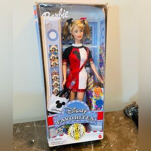 2000 Mattel Disney Favorites Walt Disney Theme Park Exclusive Barbie NIB